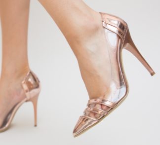 Comanda online Pantofi Micle Aurii cu toc eleganti.