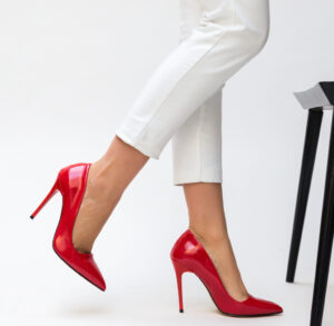 Pantofi rosii stiletto de seara Falor lacuiti cu toc de 10.5cm ideali pentru tinute elegante