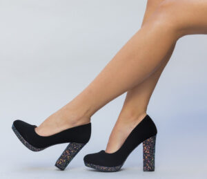Pantofi eleganti ieftini Mades Purple cu platforma joasa si toc gros de 11cm cu sclipici