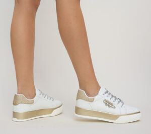 Pantofi de primavara ieftini de dama Sport Casino albi cu auriu cu talpa dreapta inalta