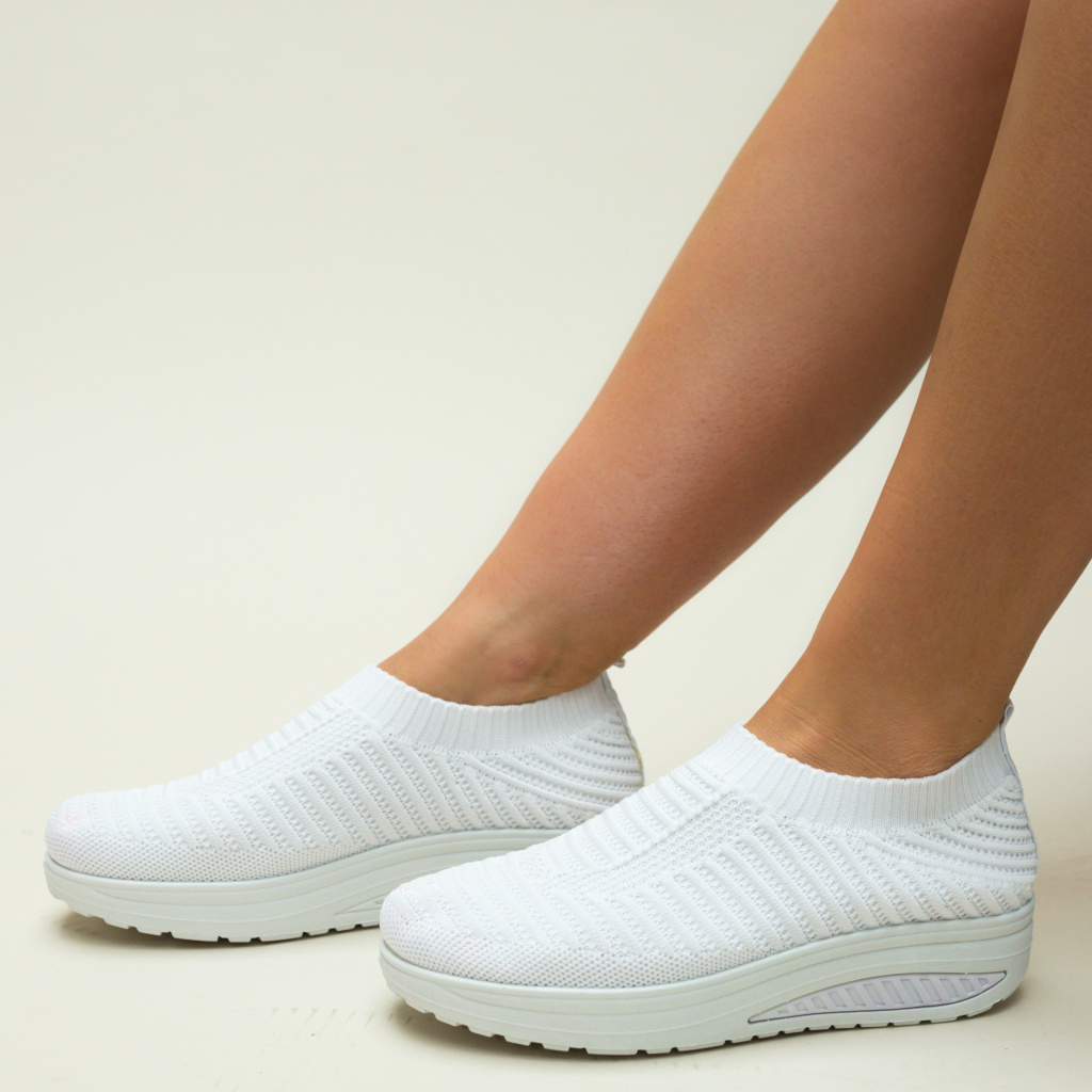 Pantofi albi slip-on sport de dama cu talpa comoda pentru alergare Catrin