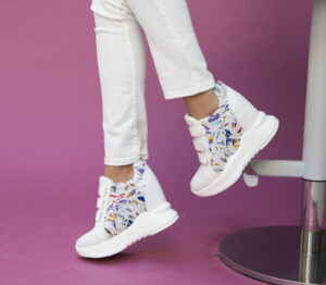 Pantofi de dama Sport Himag Albi cu imprimeu multicolor lateral si talpa moale